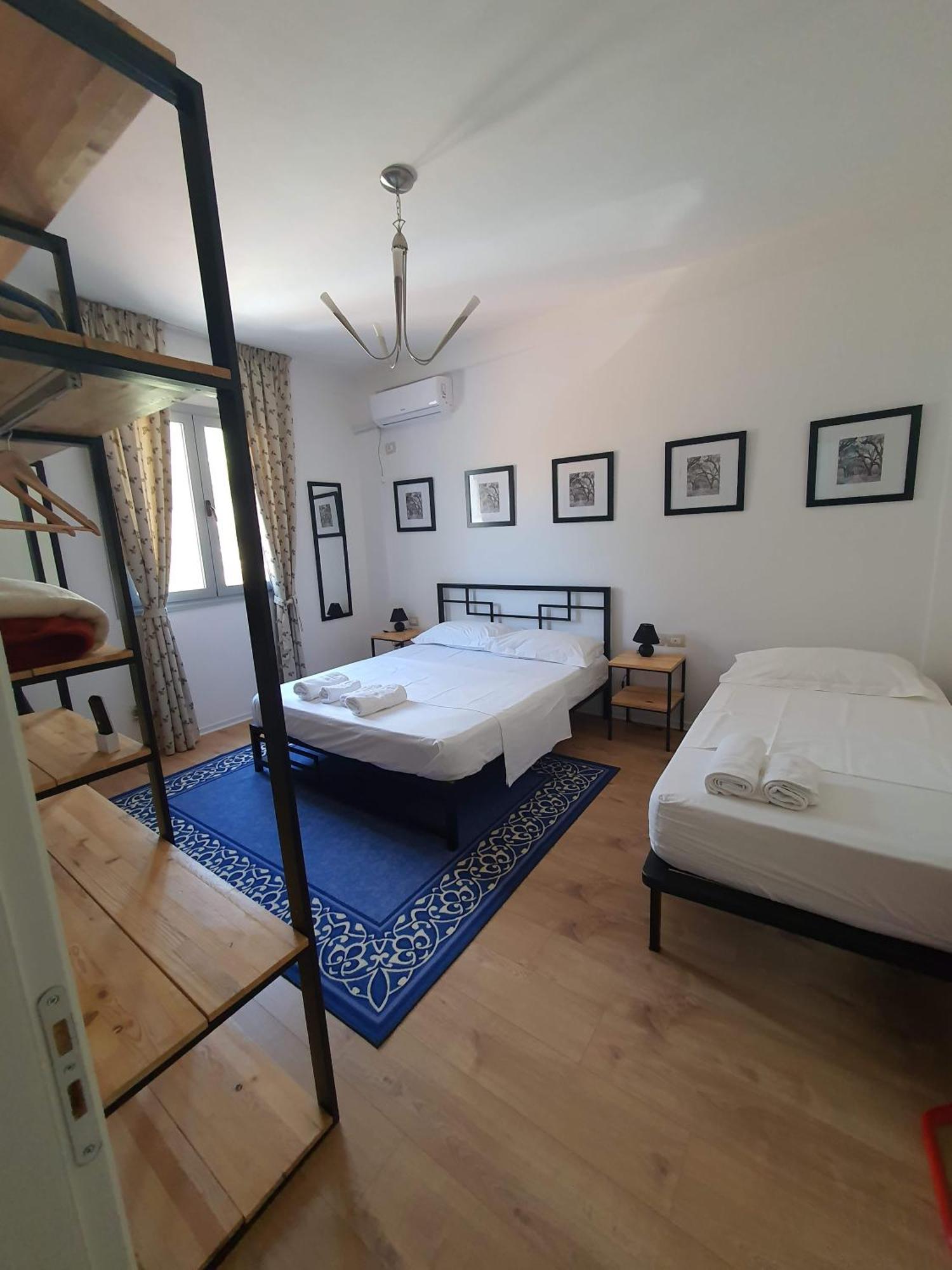 Entire Elida Villa